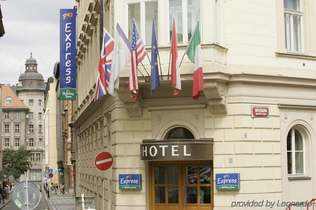 Exe City Park Hotel Praha Bagian luar foto