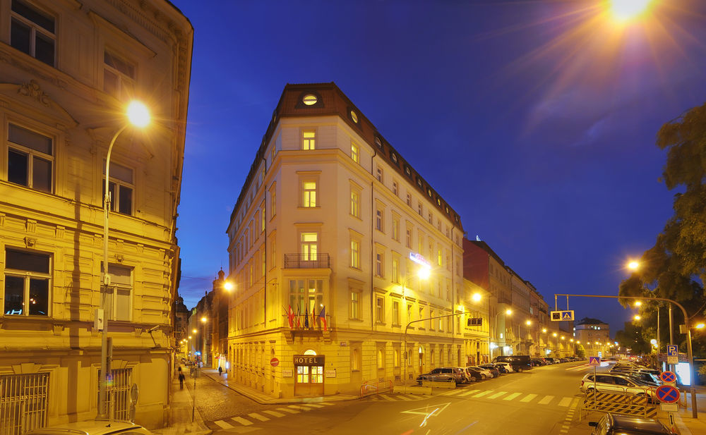 Exe City Park Hotel Praha Bagian luar foto